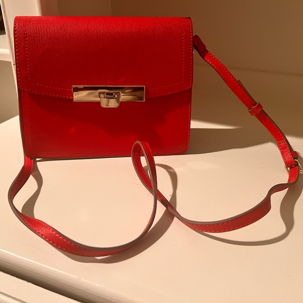 Elegant Red Leather Crossbody Bag